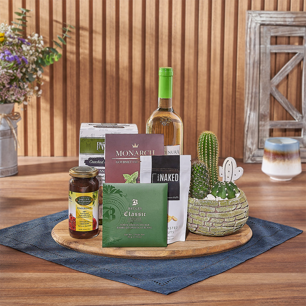 Kosher Wine and Pomegranate Gift Basket – how the gift is presented
