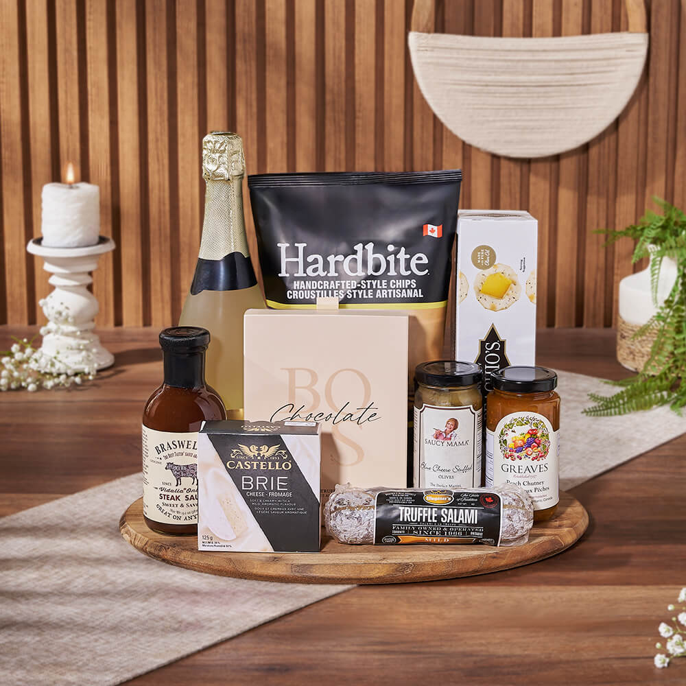 Sparkling Wine Cheese Platter Basket – how the gift is presented