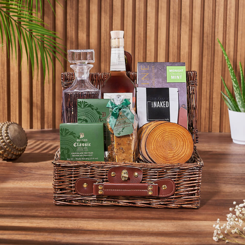 Liquor Gift Basket with Glass Decanter – how the gift is presented