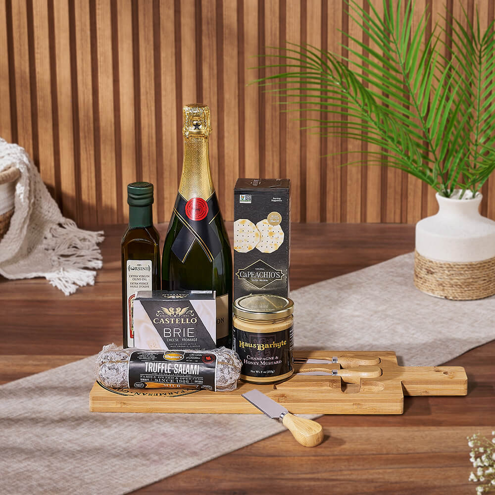 Salami and Brie Sparkling Wine Gift – how the gift is presented