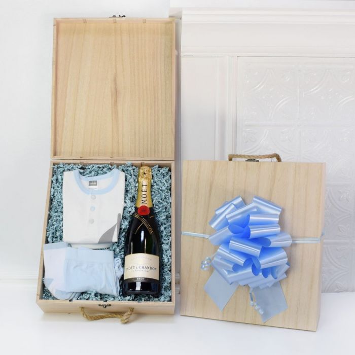 Champagne Celebration Gift with Baby Boy Outfit in Four-Slot Pine Box – how the gift is presented