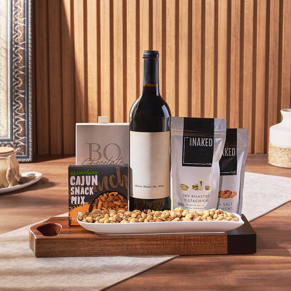 Wine Snack Mix Gift Basket – how the gift is presented