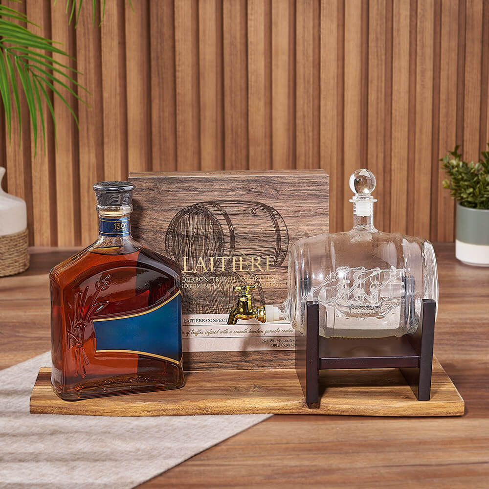 Liquor Gift Set with Whiskey Decanter – how the gift is presented