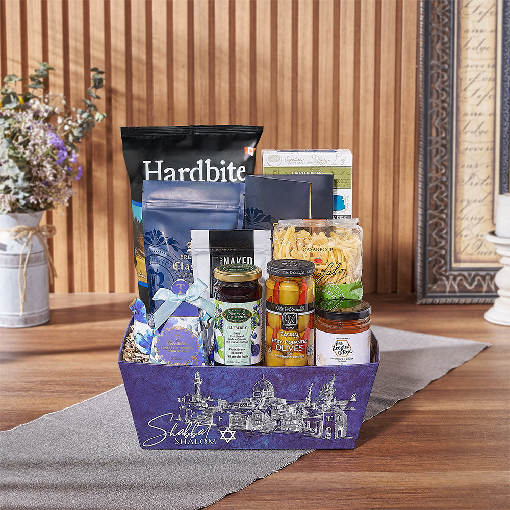 Kosher Snacks Gift Basket with Tray – how the gift is presented