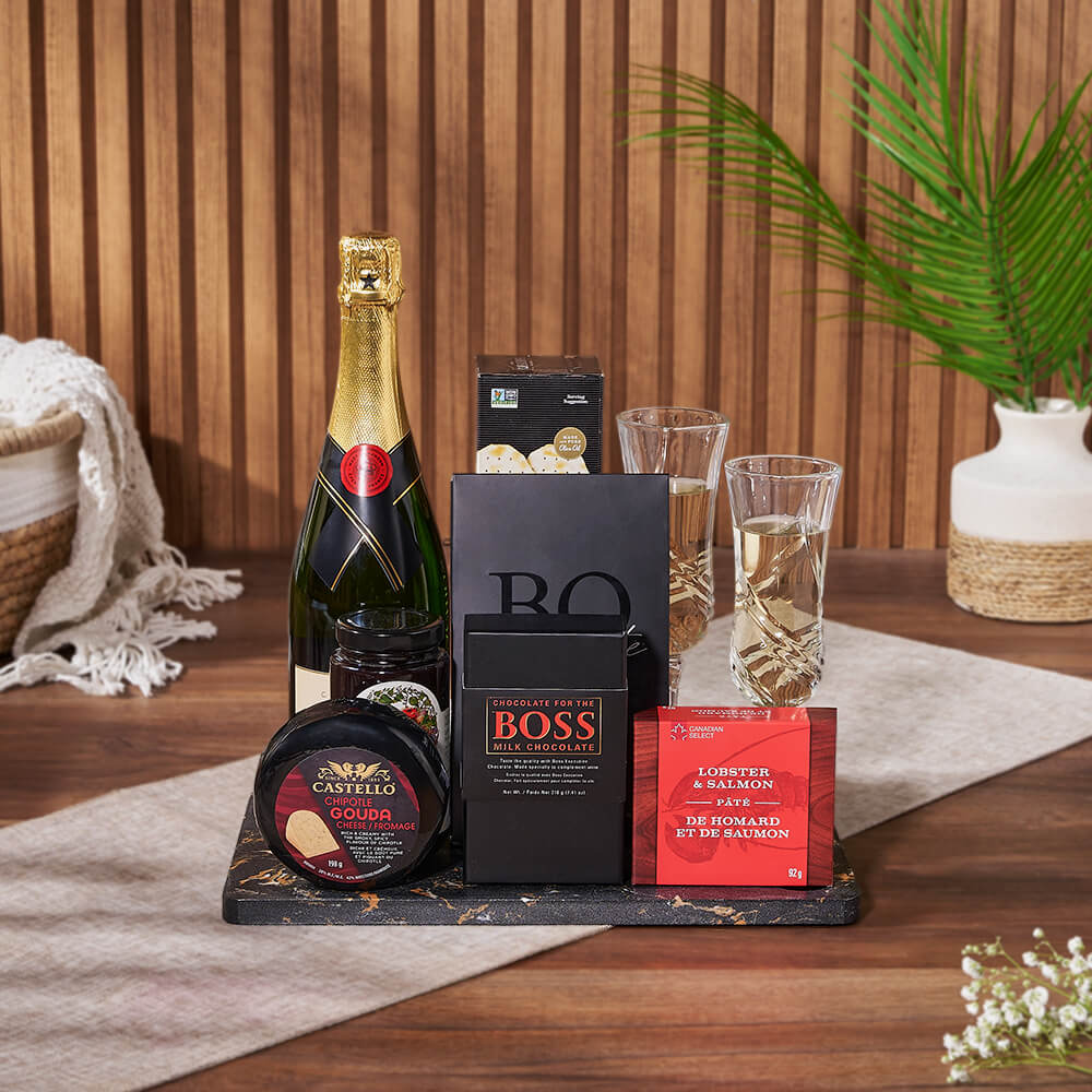 Wine and Sparkling Treats Basket – how the gift is presented
