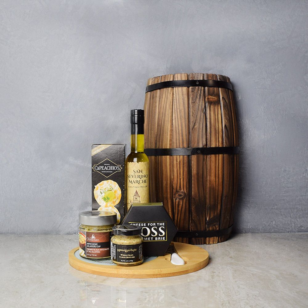 Gourmet Cheese and Condiments Basket – how the gift is presented