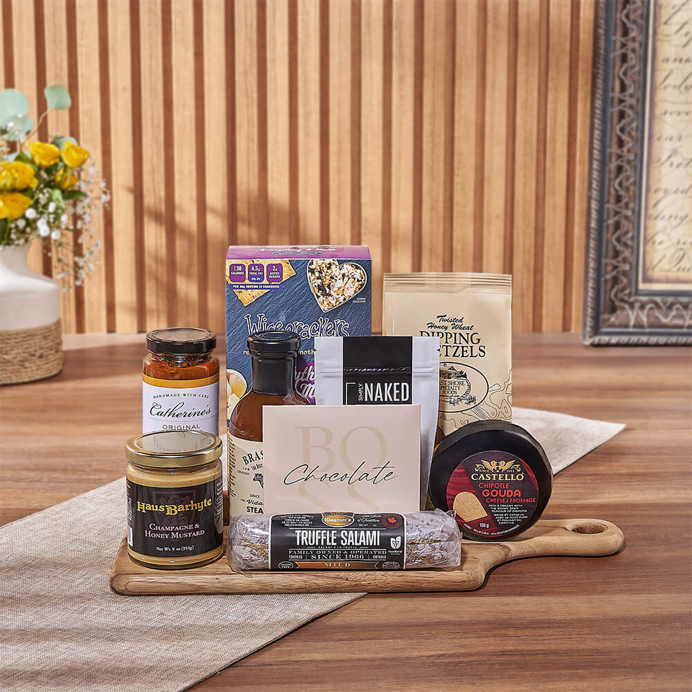 Antipasto Gift Board on Acacia – how the gift is presented