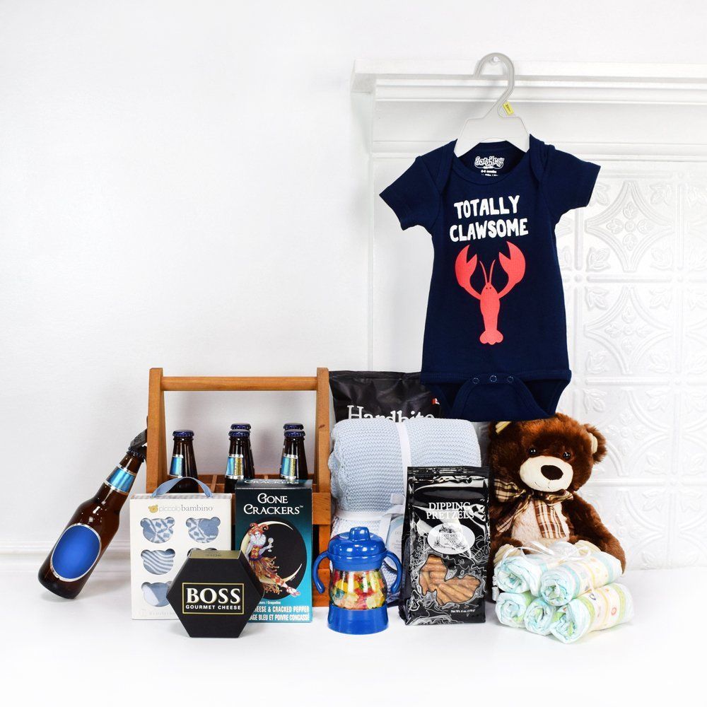 Blue Baby Boy Newborn Gift Basket with 6-Pack Wood Beer Carrier – how the gift is presented
