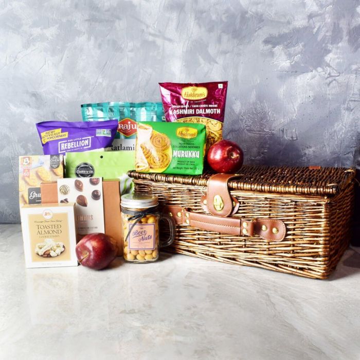Diwali Spiced Namkeen Gift Basket – how the gift is presented