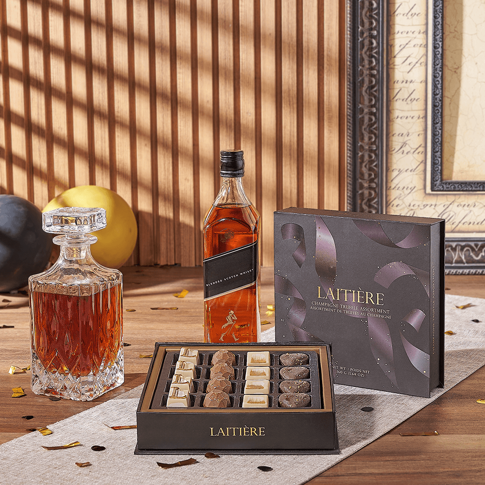 Graduation Basket with Liquor and Decanter – how the gift is presented