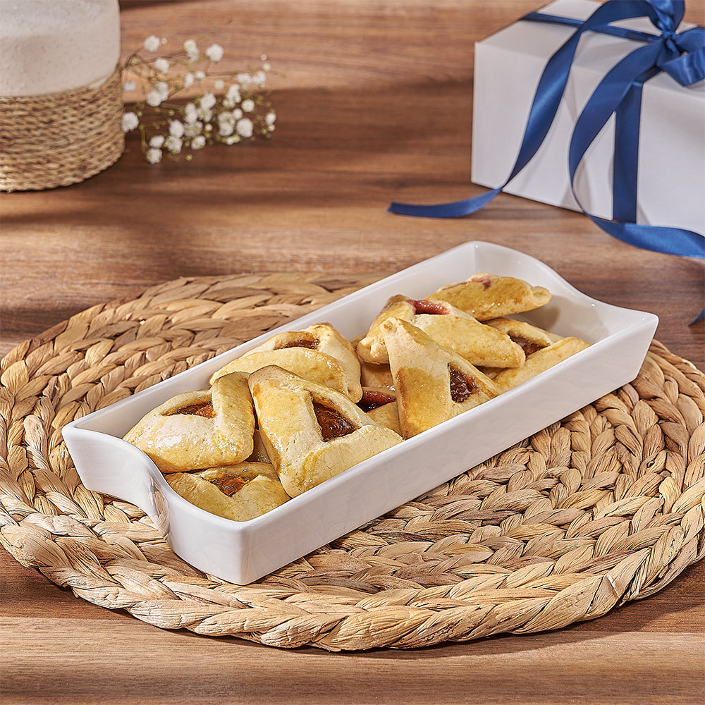Hamantaschen Cookies with Serving Dish – how the gift is presented