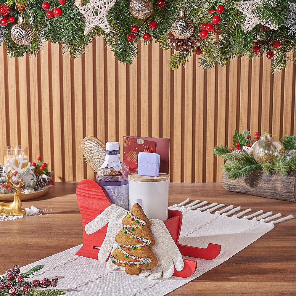 Spa Gift Basket with Wooden Sled – how the gift is presented