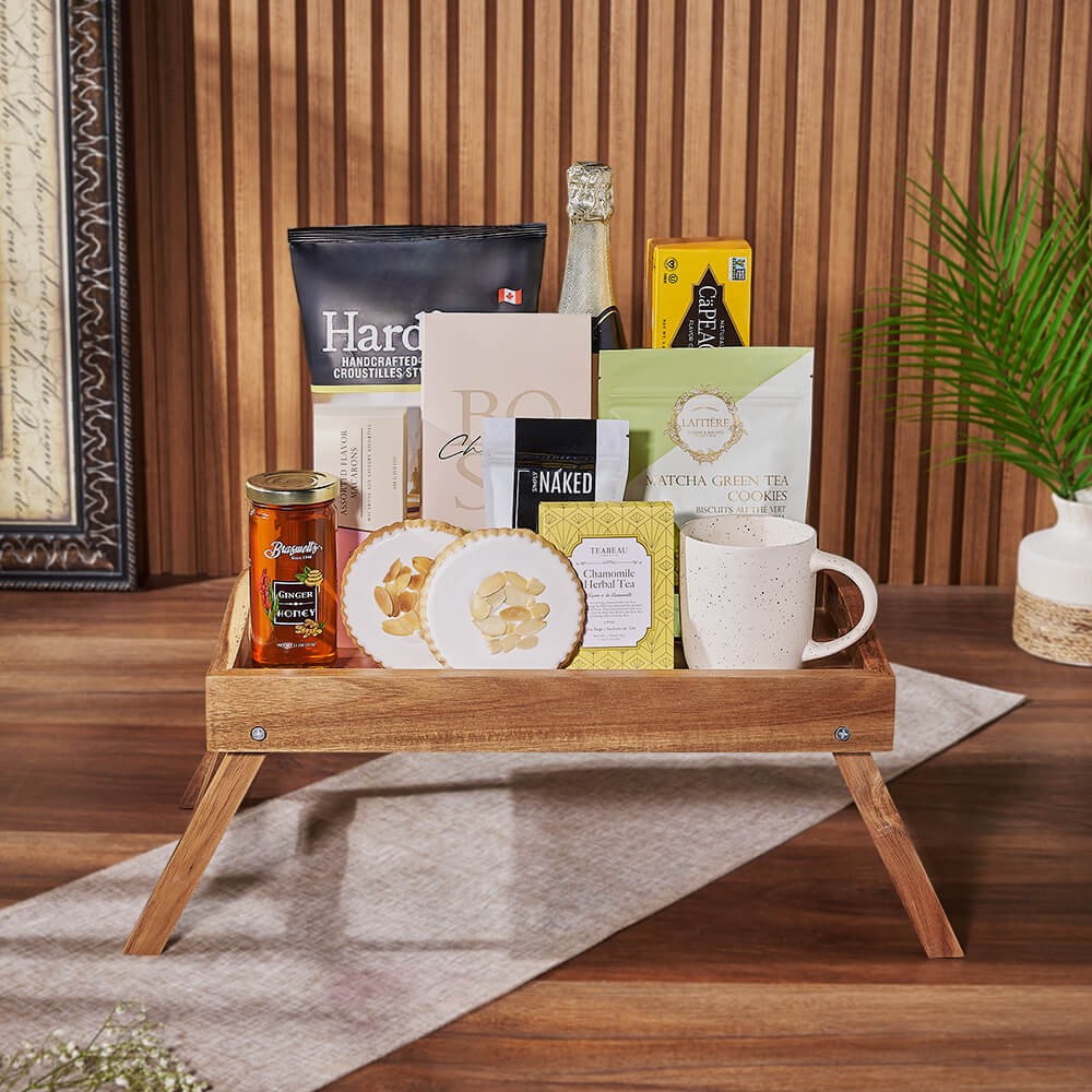 Artisan Snack and Sparkling Wine Basket – how the gift is presented