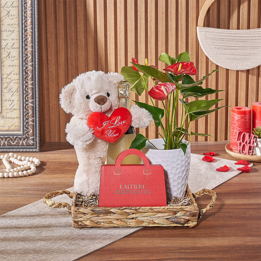 Sparkling Wine with Valentine's Day Anthurium – how the gift is presented