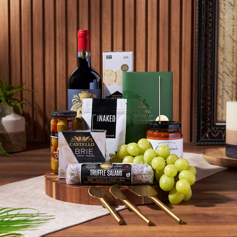 Salami and Brie Wine Basket – how the gift is presented
