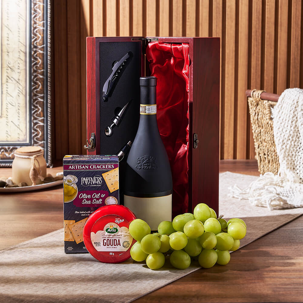Classic Wine and Cheese Set – how the gift is presented